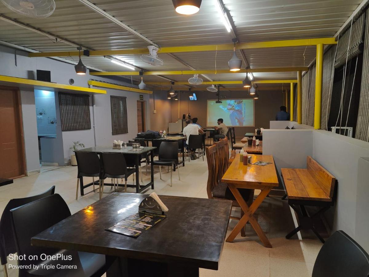 Pristine Inn Manyata بنغالور المظهر الخارجي الصورة